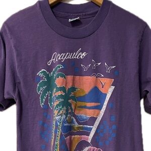 Vintage 1980s oceanic Acapulco Tshirt. Purple. Women’s size Small/40